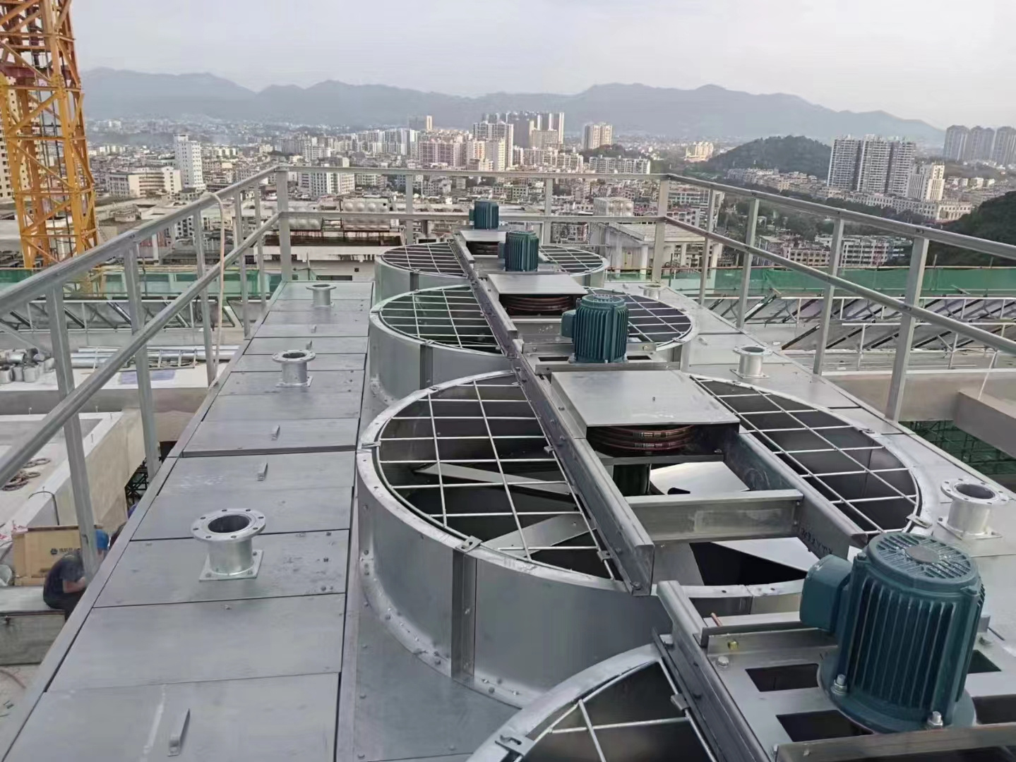 新鄉玻璃鋼冷卻塔的優勢和有效布局合理的三大標準,玻璃鋼冷卻塔原理